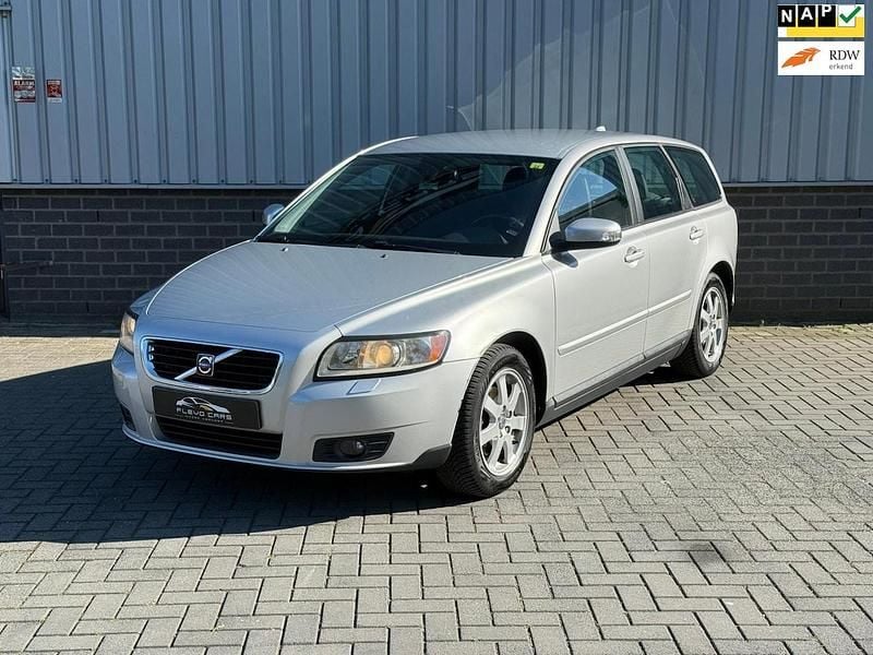 Grijs Gebruikt 2008 Volvo V50 Stationwagen | € 2.449 (Super prijs) - Afbeelding 1/4