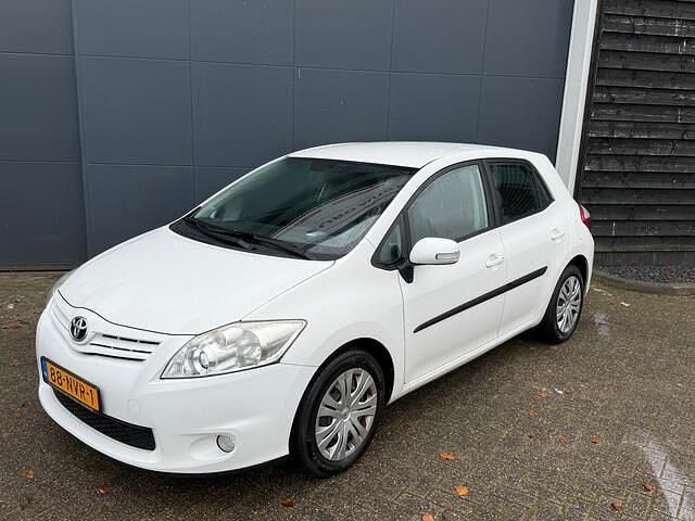 Occasion Toyota Auris 132 PK (97 kW) 2011 Wit Hatchback