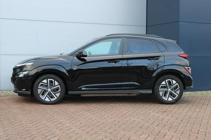 Nieuw Hyundai Kona 100 kW (136 PK) 2025 Zwart SUV