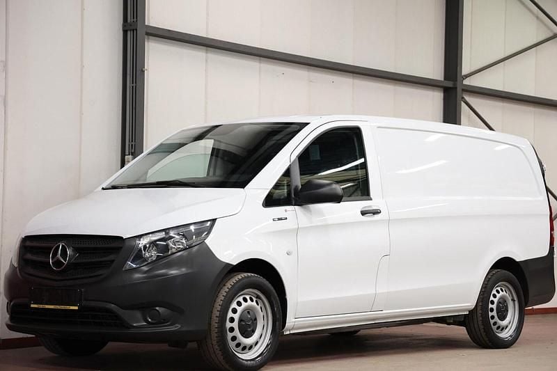 Wit Occasion 2021 Mercedes e-Vito MPV | € 12.900 - Afbeelding 1/4