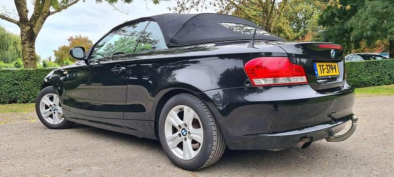 Occasion BMW 118 Cabriolet Executive 143 PK (105 kW) 2010 Zwart Cabriolet