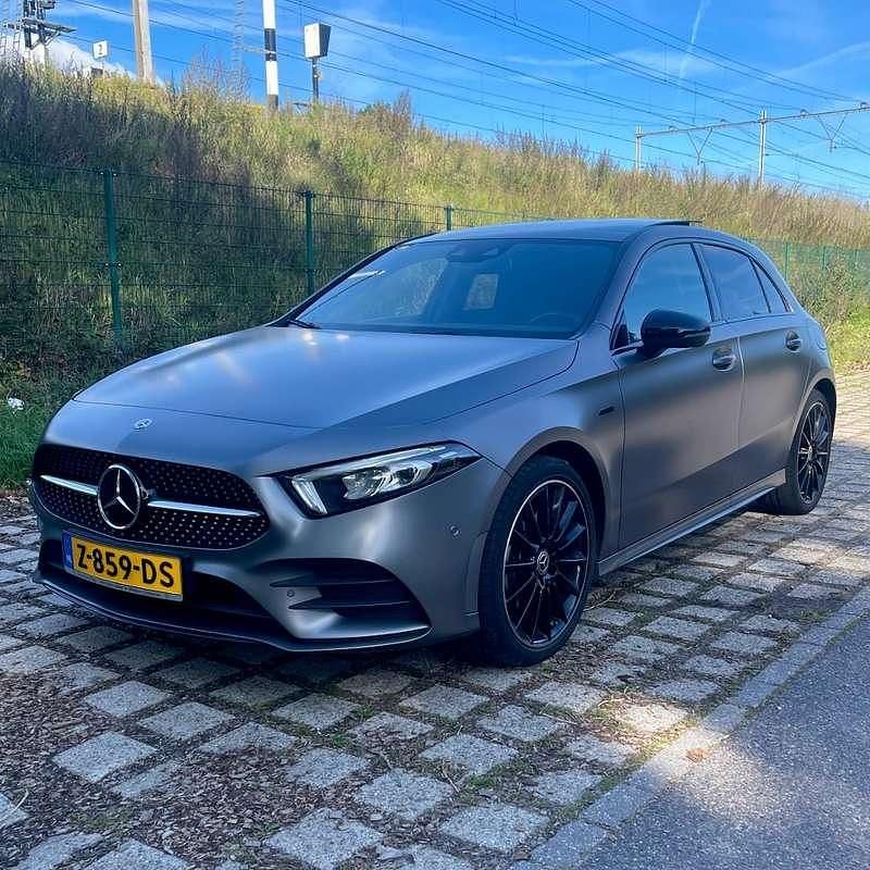 Occasion Mercedes A250 AMG line 160 PK (117 kW) 2020 Grijs Stationwagen