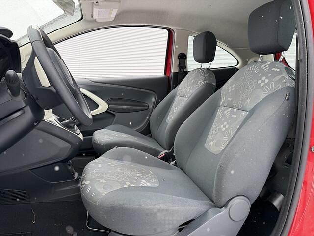 Occasion Ford Ka Limited 69 PK (50 kW) 2013 Rood (metallic) Hatchback