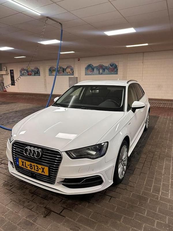 Occasion 2015 Audi e-tron SUV | € 11.250 (Goede deal) - Afbeelding 1/4