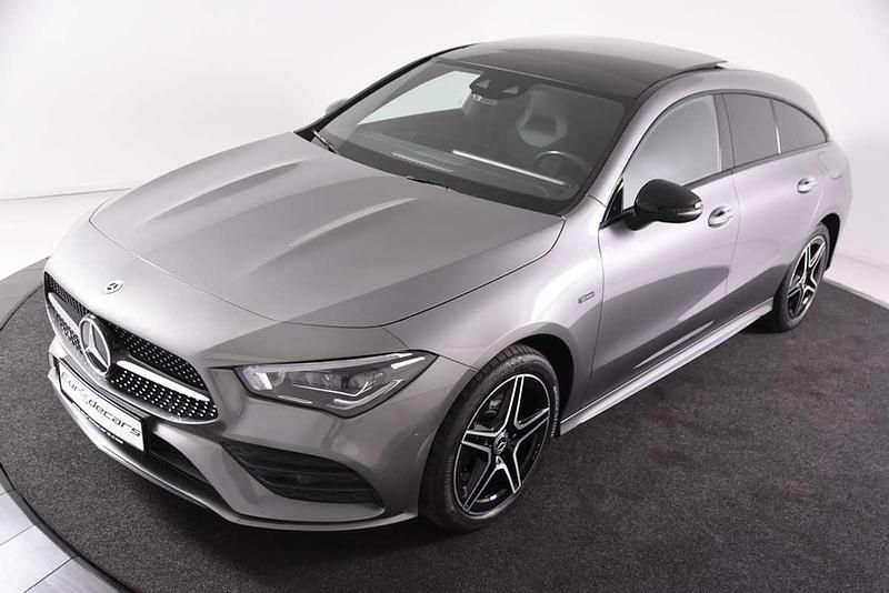 Occasion Mercedes CLA250e Shooting Brake Business 218 PK (160 kW) 2021 Grijs Stationwagen