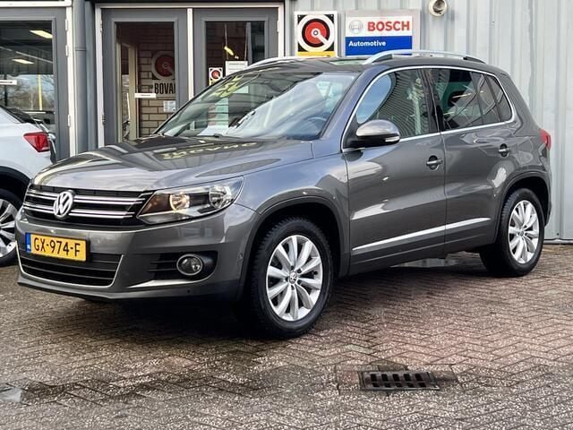 Grijs Gebruikt 2015 VW Tiguan Sport SUV | € 12.950 (Eerlijke prijs) - Afbeelding 1/4