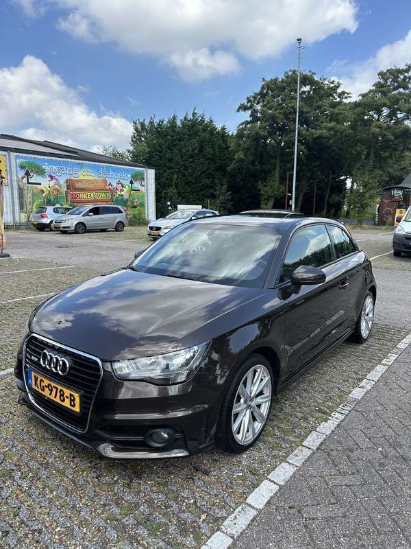 Bruin Gebruikt 2013 Audi A1 Proline Hatchback | € 10.000 (Eerlijke prijs) - Afbeelding 1/4