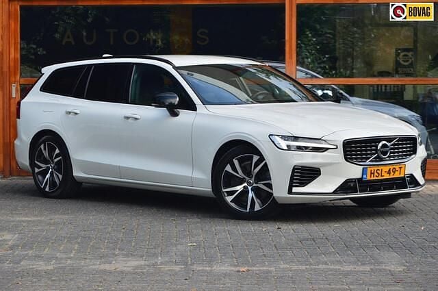 Wit Gebruikt 2022 Volvo V60 R-Design Stationwagen | € 32.950 (Super prijs) - Afbeelding 1/4