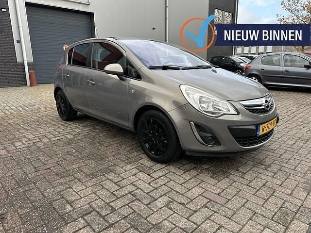 Bruin Gebruikt 2011 Opel Corsa Selection Hatchback | € 2.999 (Eerlijke prijs) - Afbeelding 1/4