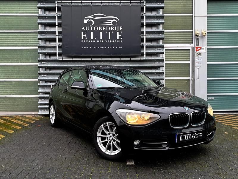 Zwart Occasion 2013 BMW 116 Executive Hatchback | € 5.999 (Eerlijke prijs) - Afbeelding 1/4