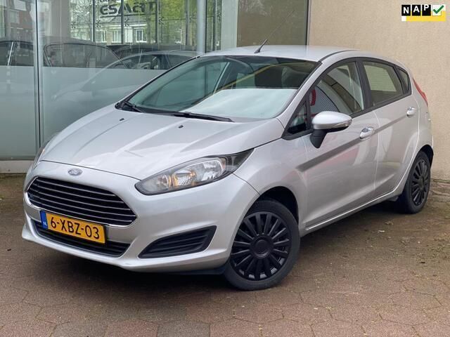 Grijs Gebruikt 2014 Ford Fiesta Style Hatchback | € 5.250 (Goede deal) - Afbeelding 1/4