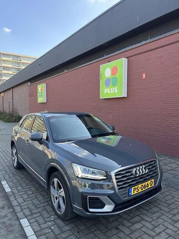 Grijs Gebruikt 2017 Audi Q2 SUV | € 18.999 (Eerlijke prijs) - Afbeelding 1/4