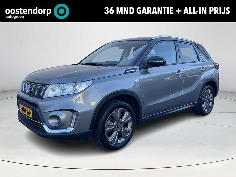 Grijs Gebruikt 2020 Suzuki Vitara SUV | € 19.850 (Eerlijke prijs) - Afbeelding 1/4
