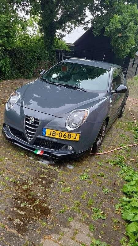 Grijs Occasion 2016 Alfa Romeo MiTo Hatchback | € 6.500 (Goede deal) - Afbeelding 1/1