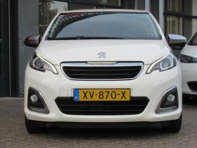 Wit Gebruikt 2019 Peugeot 108 Allure Hatchback | € 8.450 (Eerlijke prijs) - Afbeelding 1/2
