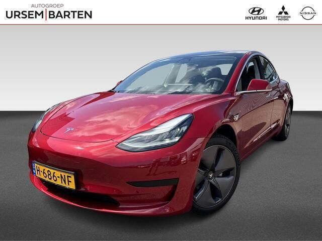 Rood Gebruikt 2020 Tesla Model 3 Standard Range Sedan | € 17.930 (Eerlijke prijs) - Afbeelding 1/4