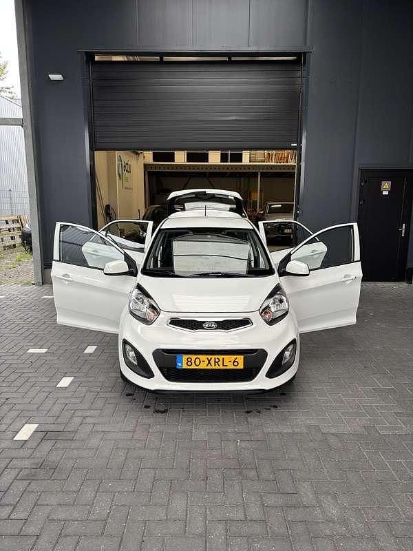 Wit Occasion 2012 Kia Picanto Comfort Hatchback | € 4.800 (Eerlijke prijs) - Afbeelding 1/4