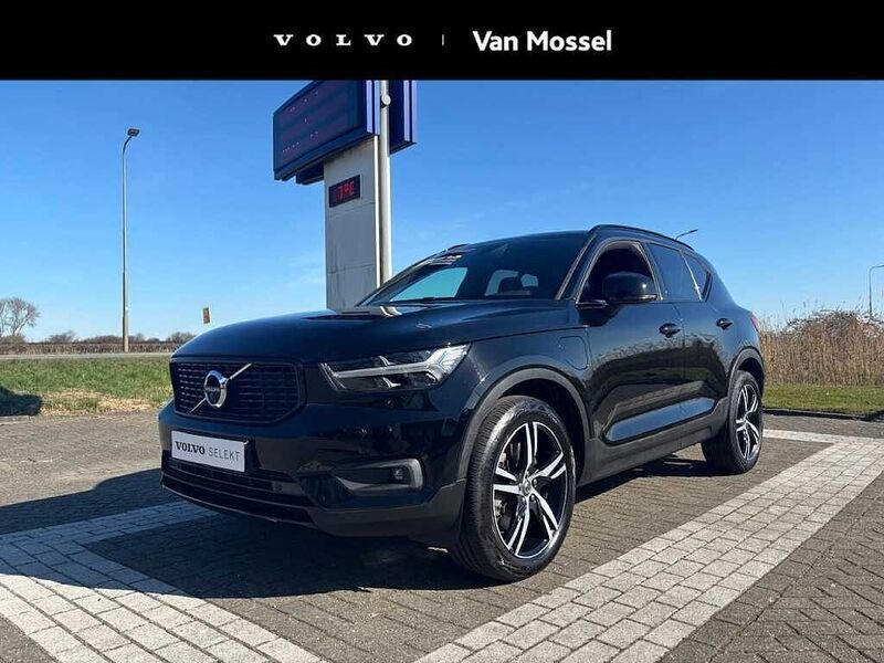 Zwart Gebruikt 2020 Volvo XC40 R-Design SUV | € 32.995 (Eerlijke prijs) - Afbeelding 1/4