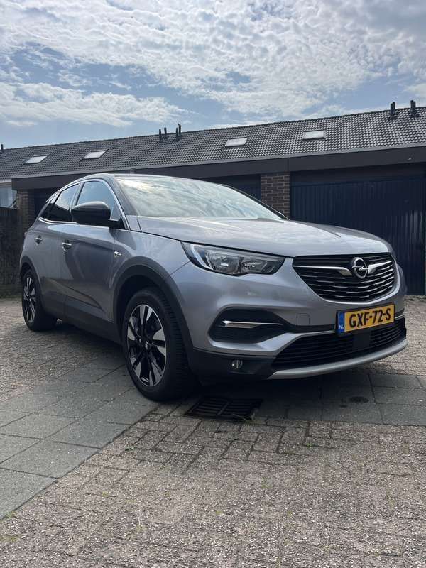 Grijs Gebruikt 2019 Opel Grandland X Ultimate SUV | € 16.950 (Eerlijke prijs) - Afbeelding 1/4