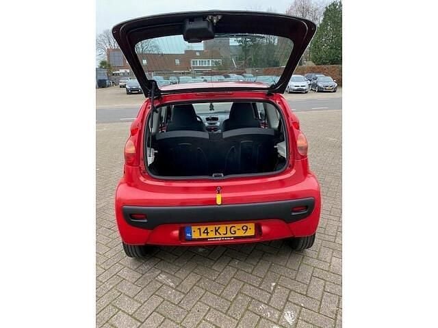 Occasion Peugeot 107 S 68 PK (50 kW) 2009 Rood Hatchback