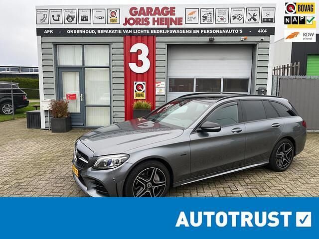 Grijs Gebruikt 2021 Mercedes C300 AMG line Stationwagen | € 29.950 (Super prijs) - Afbeelding 1/4