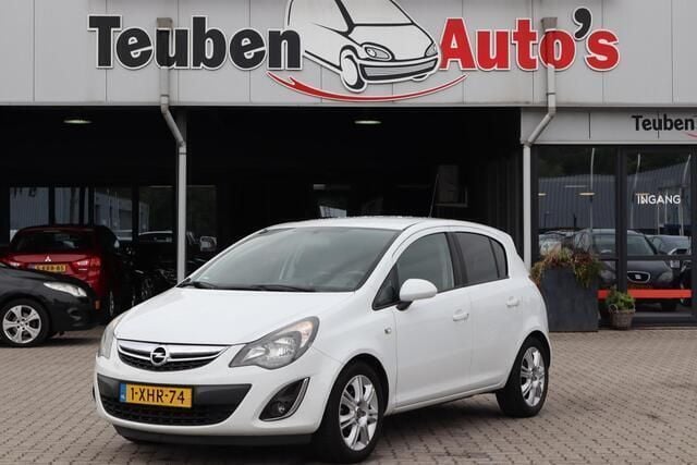 Wit Gebruikt 2014 Opel Corsa Hatchback | € 4.985 (Eerlijke prijs) - Afbeelding 1/4
