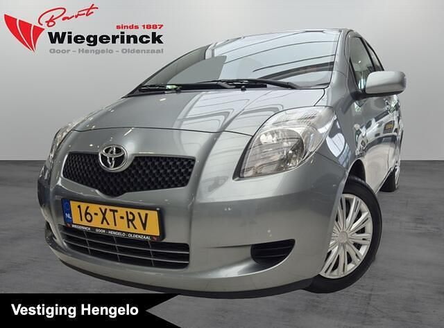Grijs Gebruikt 2007 Toyota Yaris Hatchback | € 6.749 (Eerlijke prijs) - Afbeelding 1/4