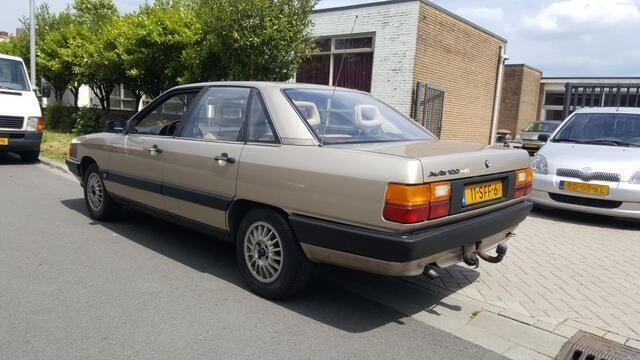 Occasion Audi 100 90 PK (66 kW) 1985 Bruin Sedan