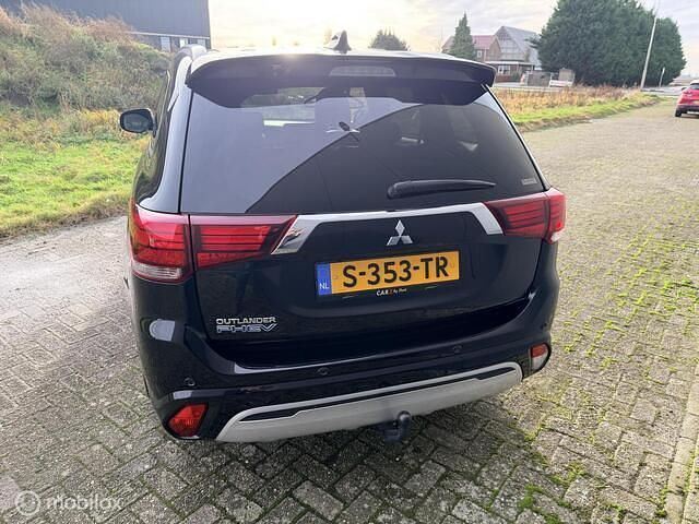 Occasion Mitsubishi Outlander Instyle 135 PK (99 kW) 2019 Zwart SUV
