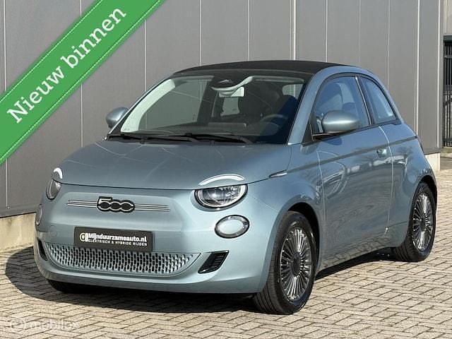Occasion Fiat 500e Icon 86 kW (118 PK) 2021 Blauw (metallic) Cabriolet