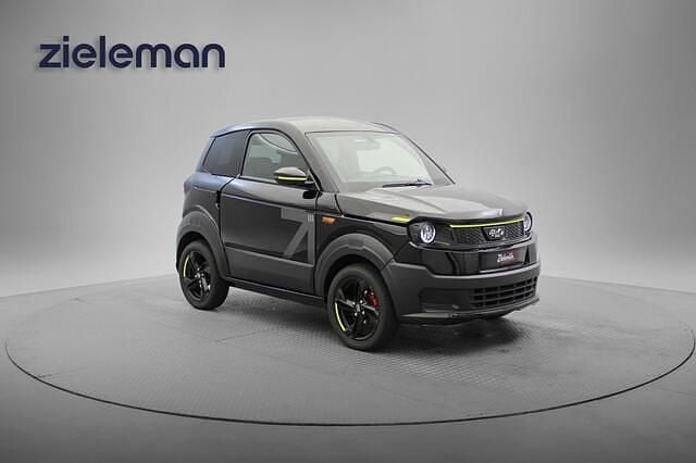 Nieuw Ligier Myli 11 kW (16 PK) 2025 Zwart Hatchback