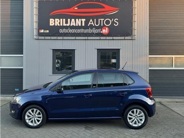 Blauw Gebruikt 2012 VW Polo Style Hatchback | € 5.750 (Eerlijke prijs) - Afbeelding 1/4