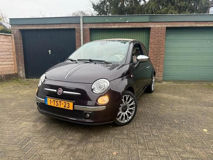 Paars Occasion 2014 Fiat 500C Lounge Cabriolet | € 7.549 (Eerlijke prijs) - Afbeelding 1/4