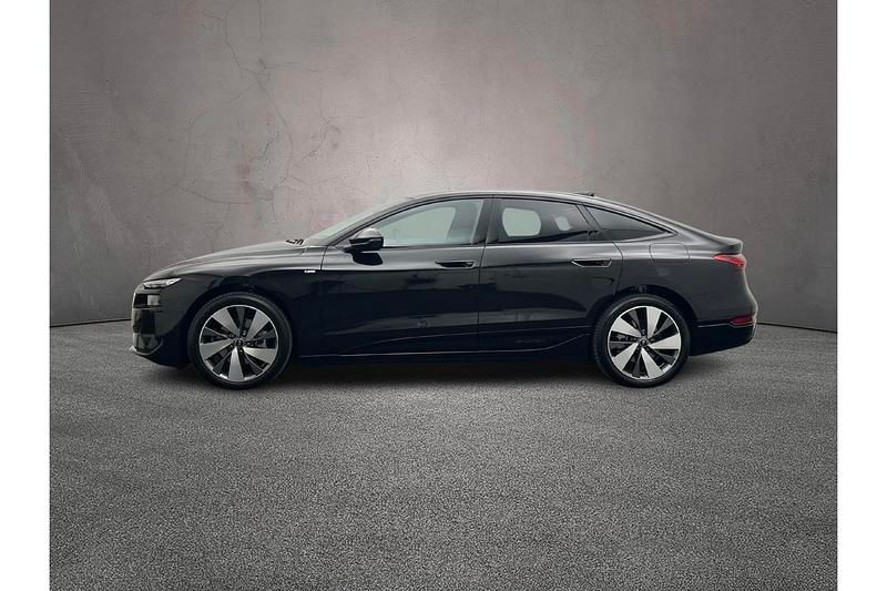 Nieuw Audi A6 e-tron Basis 269 kW (367 PK) 2025 Mythoszwart metallic Hatchback