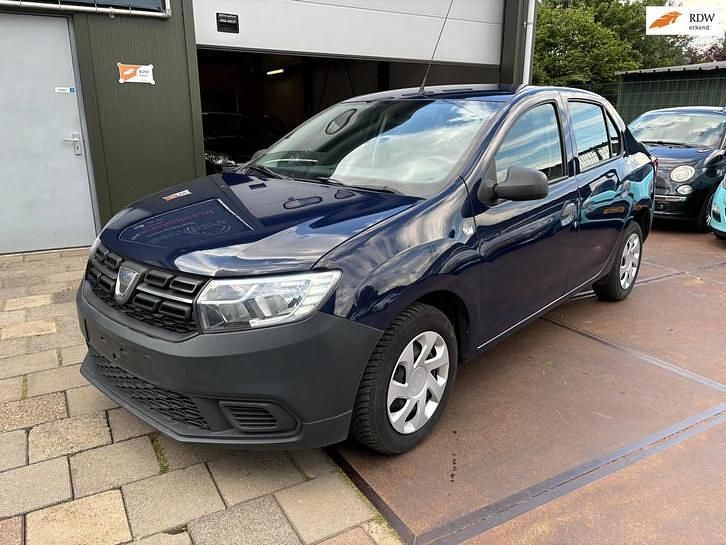 Gebruikt 2018 Dacia Logan | € 2.250 - Afbeelding 1/4