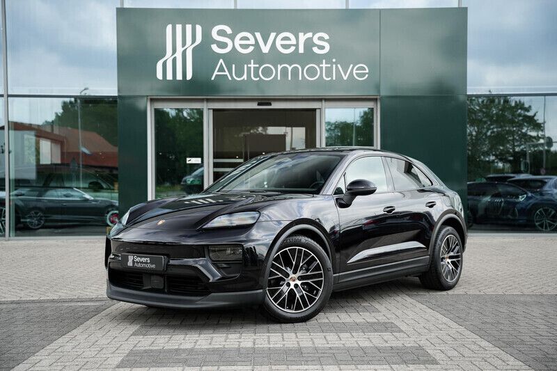 Zwart Gebruikt 2025 Porsche Macan Sport SUV | € 89.988 - Afbeelding 1/4