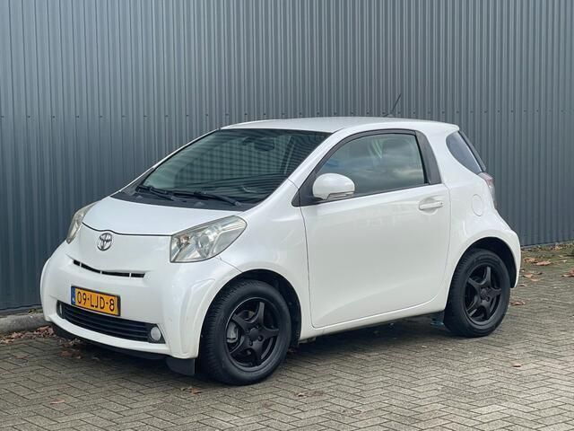 Wit Gebruikt 2009 Toyota iQ Comfort Hatchback | € 2.500 - Afbeelding 1/4