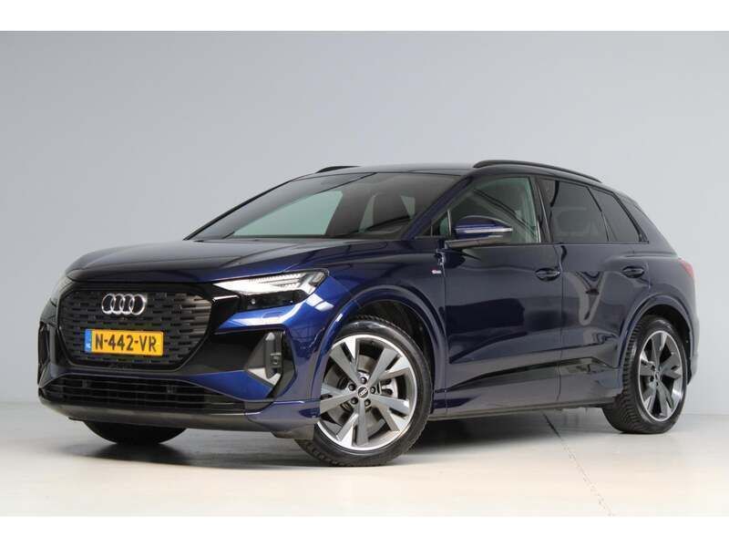 Blauw Gebruikt 2021 Audi Q4 e-tron Competition SUV | € 34.945 (Super prijs) - Afbeelding 1/4