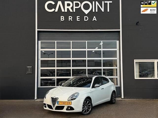 Occasion Alfa Romeo Giulietta Veloce 105 PK (77 kW) 2014 Wit Hatchback