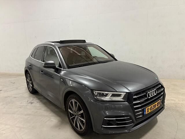 Occasion Audi Q5 Competition 252 PK (185 kW) 2020 Grijs (metallic) SUV