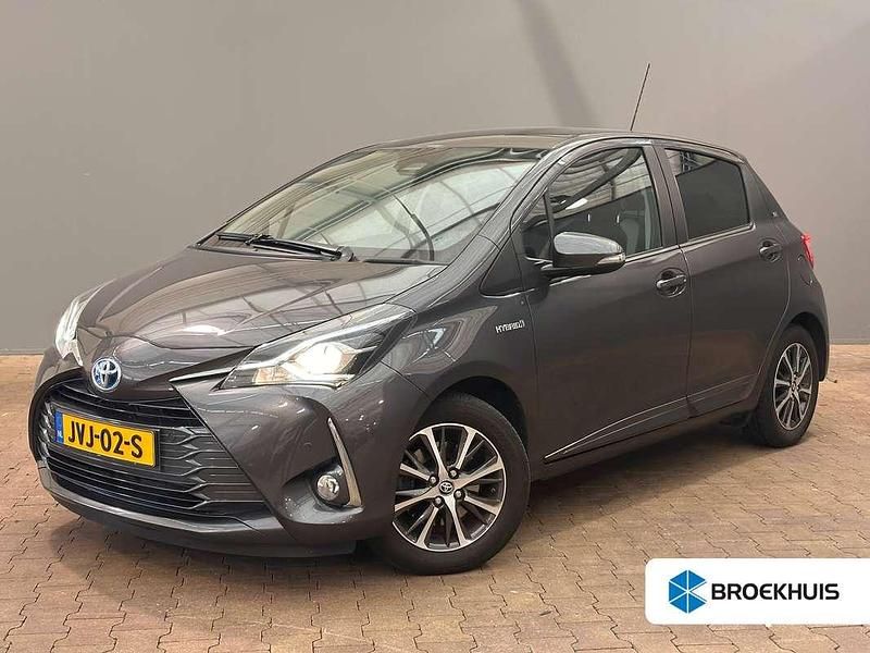 Occasion Toyota Yaris Hybrid Edition 88 PK (64 kW) 2020 Grijs Hatchback