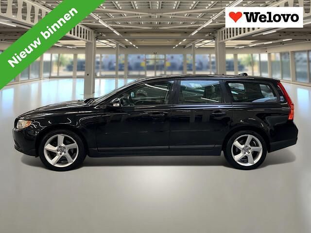 Zwart Occasion 2008 Volvo V70 Momentum Stationwagen | € 4.950 (Iets duurder) - Afbeelding 1/4