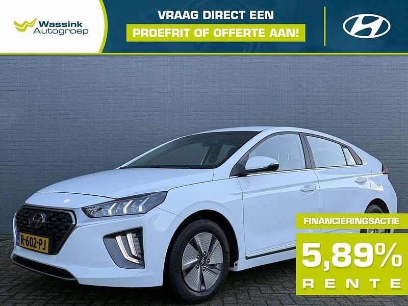 Wit Gebruikt 2022 Hyundai Ioniq Comfort Hatchback | € 21.440 (Eerlijke prijs) - Afbeelding 1/4