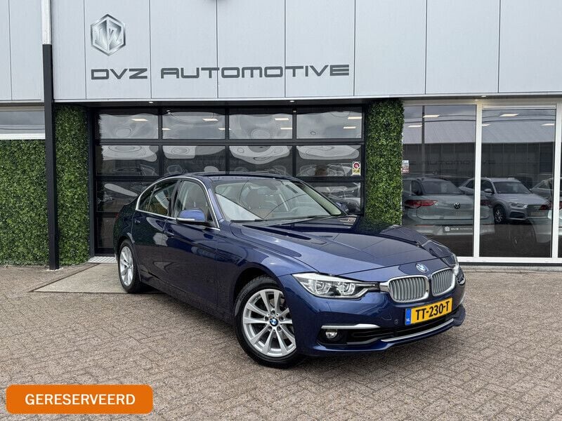 Blauw Gebruikt 2018 BMW 318 Luxury Line Sedan | € 16.950 (Super prijs) - Afbeelding 1/4