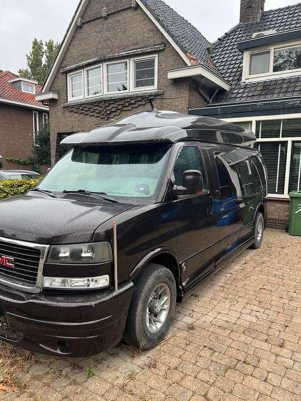 Bruin Gebruikt 2005 GMC Savana Van | € 20.000 - Afbeelding 1/4