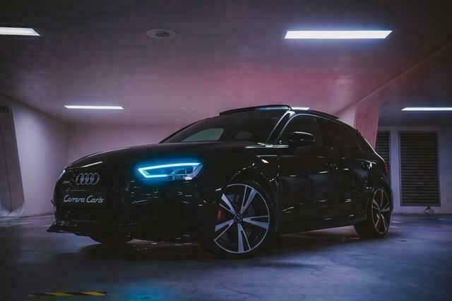 Zwart Gebruikt 2018 Audi RS3 Sport Hatchback | € 49.990 (Goede deal) - Afbeelding 1/4
