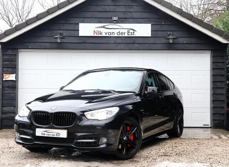 Zwart Gebruikt 2010 BMW 550 Executive Hatchback | € 15.750 (Eerlijke prijs) - Afbeelding 1/4