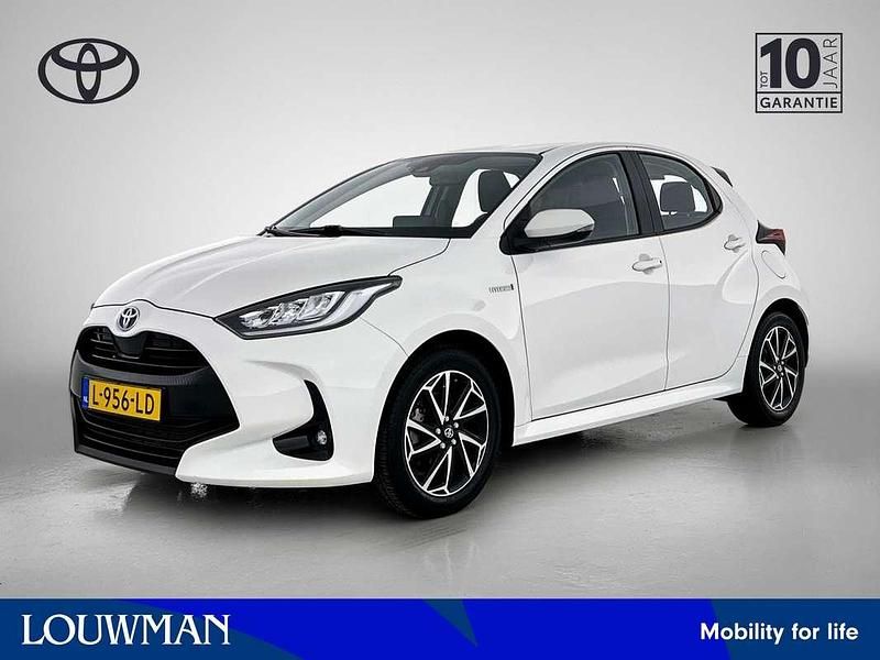 Wit Gebruikt 2021 Toyota Yaris Hybrid Hatchback | € 22.450 (Eerlijke prijs) - Afbeelding 1/3