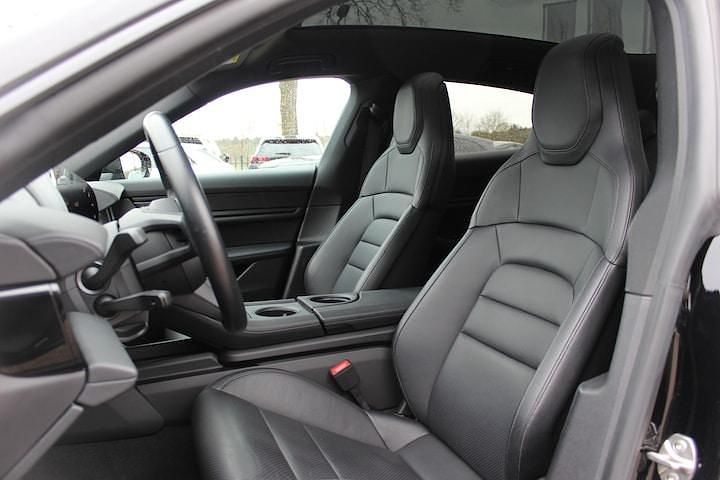 Occasion Porsche Taycan Cross Turismo 319 kW (435 PK) 2022 Zwart (metallic) SUV