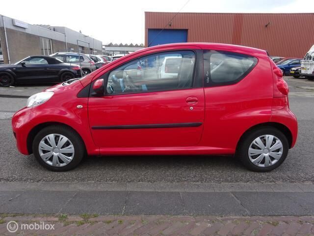 Occasion Peugeot 107 Urban Move 68 PK (50 kW) 2010 Rood Hatchback